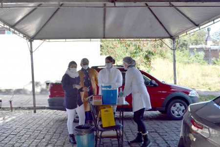 Segunda-feira acontece a vacinação da 2ª dose para quem recebeu a 1ª dose no dia 12 de abril