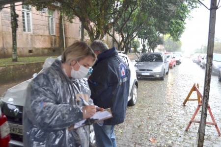 454 pessoas com 33 e 34 anos foram vacinadas na tarde desta segunda-feira (26)
