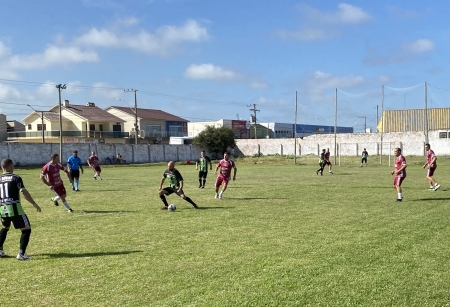 Copa Manoel B. Vargas iniciou neste sábado no E.C. São Lourenço
