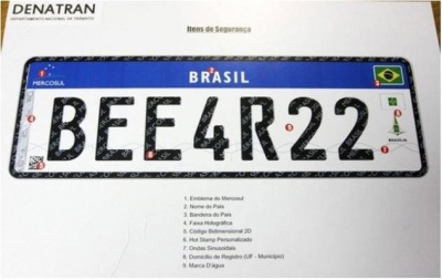 Brasil terá novas placas em veículos