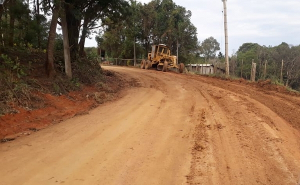 Estrada na localidade do Coqueiro passa por recuperação