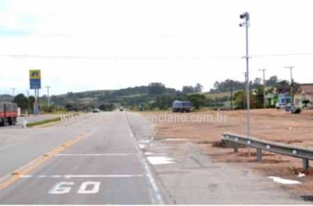 Moradores tentam reverter mudança da parada de ônibus no Coqueiro