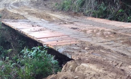 Ponte é reconstruída na localidade de Feliz