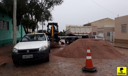 Conserto em encanamento deixou algumas residências no centro sem água