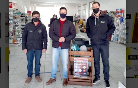 LOJA FRANK  participa da campanha “Inverno quentinho como Abraço Amigo”