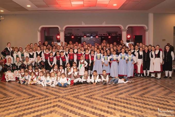 Grupo de Danças Folclóricas Alemãs Sonnenschein completa 42 anos nesta segunda-feira