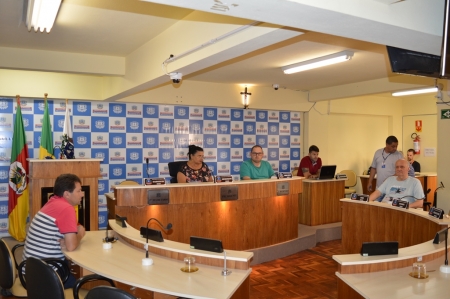 Comissão Representativa do legislativo realiza terceira reunião