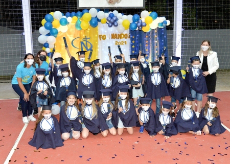 Emoção marcou a Conclusão da Educação Infantil na Escola N. Sra. Estrela do Mar