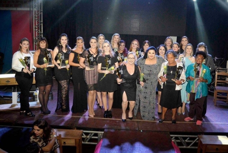 Votações abertas para o Troféu Mulheres Que Inspiram promovido por Carmem Rosane Roveré