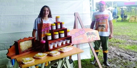 Casa do Mel entrega prêmio do concurso realizado na 3ª Expoagro Santa Isabel