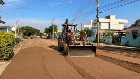 Inicia a obra de pavimentação da rua Anchieta, entre as ruas Riachuelo e Almirante Tamandaré
