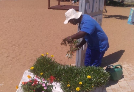 SEPLAMA realiza a revitalização do totem localizado na Praia das Nereidas