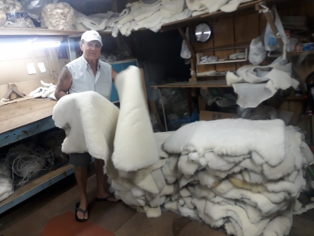 Há 50 anos produzindo  pelegos, chinelos e pantufas  em São Lourenço do Sul