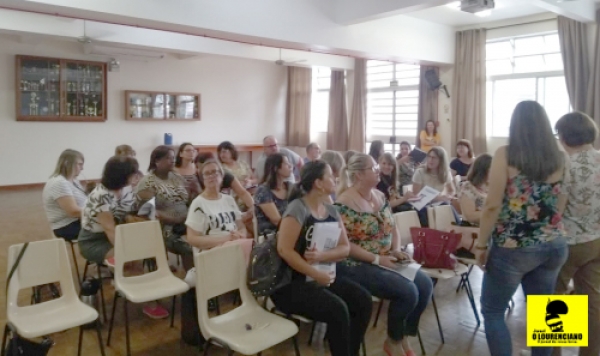 Secretaria reúne gestores e coordenadores do Ensino Fundamental