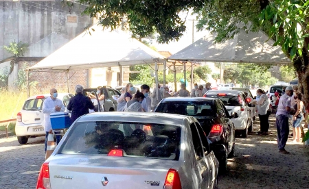 VACINAÇÃO: A partir das 14h acontece a vacinação para pessoas com 64 anos