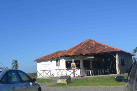 Quiosque Recanto Pomerano na ponta da Praia das Nereidas