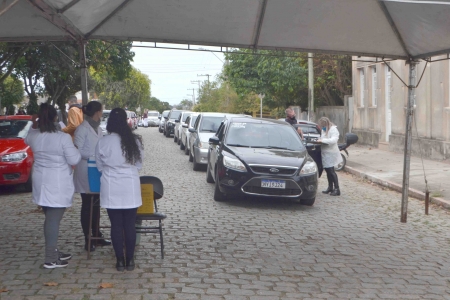 774 pessoas foram vacinadas na tarde desta segunda-feira (07)