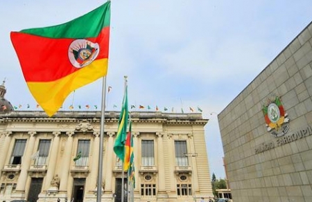 Assembleia Legislativa dá posse a governador e vice-governador em sessão solene no dia 1º de janeiro