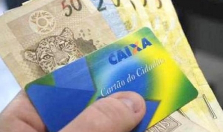 Nascidos em maio e junho recebem abono salarial a partir desta quinta-feira (14)