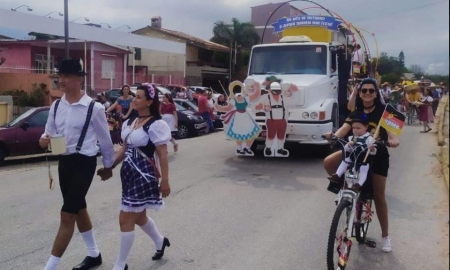 Supermercado Jepsen participou do Desfile de rua na 32ª Sudoktoberfest