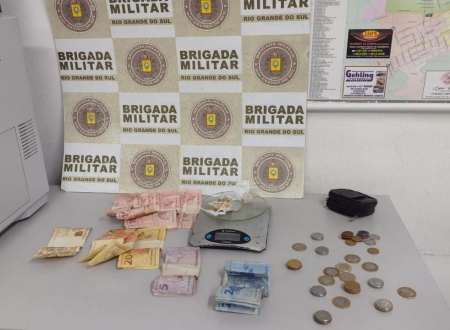 Brigada Militar de São Lourenço efetua prisão de um Homem e uma mulher por tráfico de drogas