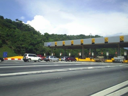 Programa do governo do RS prevê aumento de 12 para 22 praças de pedágio em rodovias