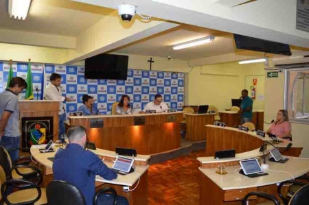 Permuta da área da saibreira:  Câmara Municipal quer reunir-se  com geólogo responsável pelo laudo