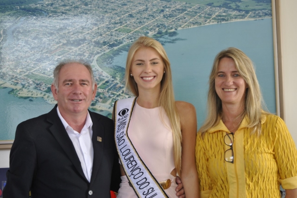 Miss São Lourenço do Sul Be Emotion, Manuela Schein visita o gabinete do Prefeito Rudinei Härter