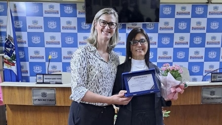 Cleusa Pereira Cardoso recebeu homenagem na Câmara de Vereadores