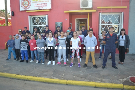 Corpo de Bombeiros de SLS realiza o Projeto "Bombeiro Mirim"