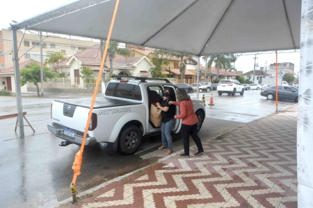 Drive-Thru Solidário recebe doações até o dia 26 de maio