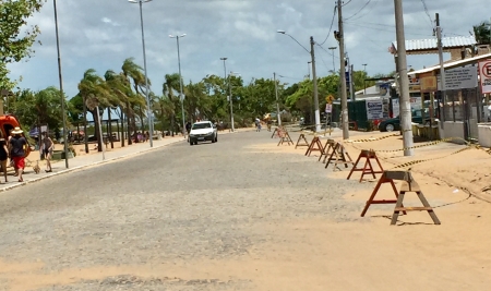 Proibido o estacionamento em qualquer horário em trecho da praia das Nereidas