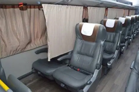 Trinta passageiros de ônibus estão sendo monitorados e serão testados