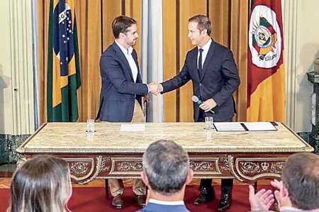 Luís Augusto Lara assume como Governador  em exercício em cerimônia no Piratini