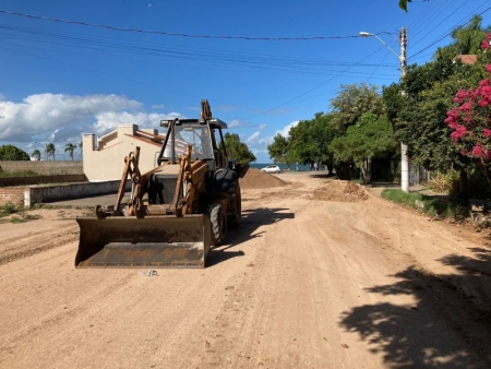 Trecho da rua Riachuelo está sendo pavimentada através do Programa de Pavimentação Comunitária