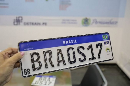 Novas placas entram em vigor a partir desta sexta-feira (31)