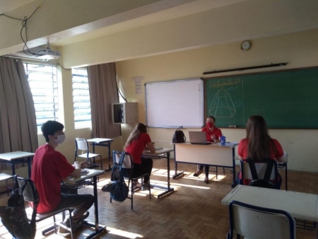Aulas na rede Estadual e Municipal reiniciam nesta segunda-feira (21)
