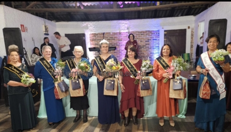 Baile de Escolha da Rainha do Grupo Conviver aconteceu neste domingo