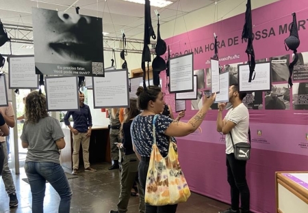 Fórum: exposição "Agora ou na Hora de Nossa Morte" permanece até final do mês