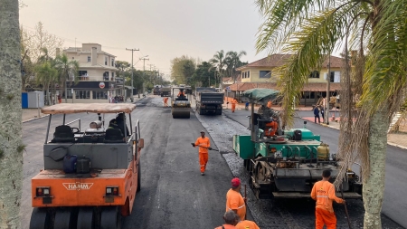 Iniciou nesta quinta-feira a obra de asfaltamento da Avenida Profª Isolina Passos