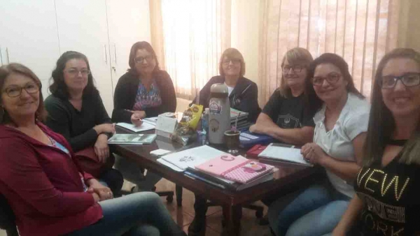 Projeto “gabinete itinerante da SMECD” foi inaugurado