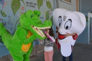 Semana de Educação Odontológica desenvolve atividades com estudantes