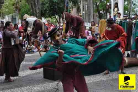 Teatro gratuito é atração nesta sexta-feira na Praça Central