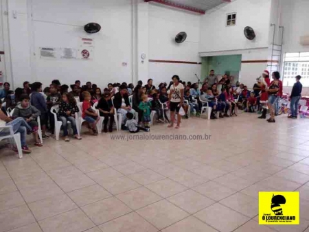 Campanha - Faça uma criança feliz - encanta com seu gesto de solidariedade 