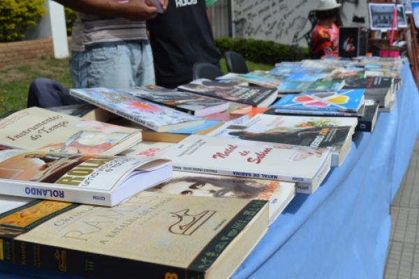 Literatura na Rua estará no calçadão central nesta quinta-feira