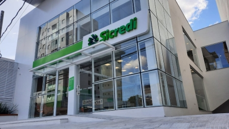 Sicredi inaugura agência em Linhares ES