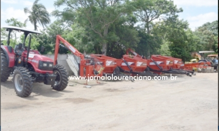 Prefeitura de São Lourenço do Sul recebe novo trator e outros oito novos implementos agrícolas