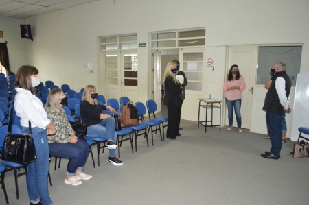 Prefeito, vice e secretárias visitam escolas municipais