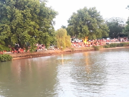 NATAL A BORDO: Um grande público já aguarda a 3° apresentação na noite deste sábado