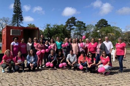Coordenadoria dos Direitos das Mulheres realizou atividades e caminhada em alusão ao Outubro Rosa